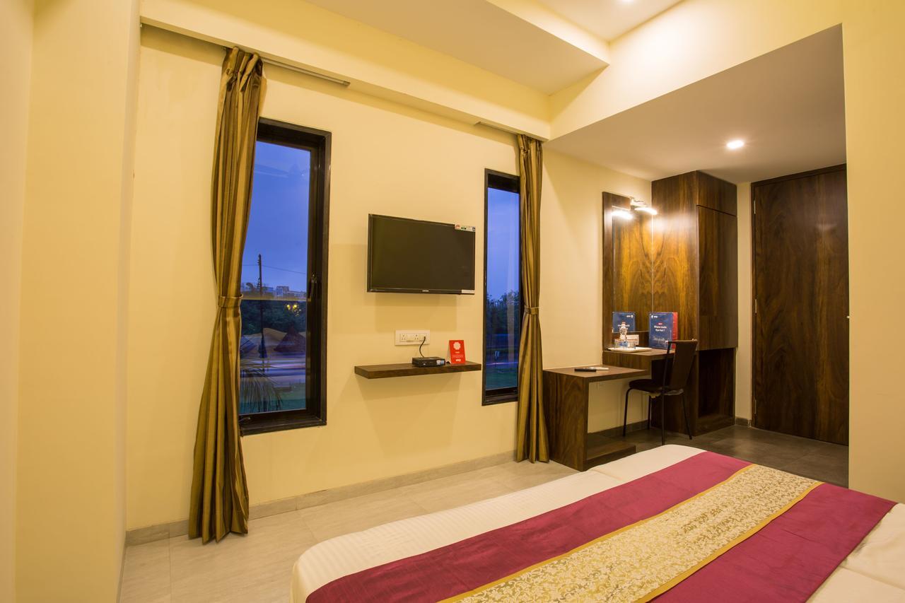 מלון נאווי מומבאי Oyo 7156 Hill View Residency מראה חיצוני תמונה