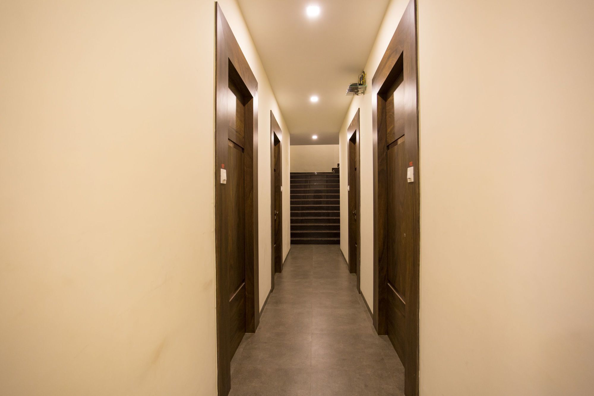 מלון נאווי מומבאי Oyo 7156 Hill View Residency מראה חיצוני תמונה