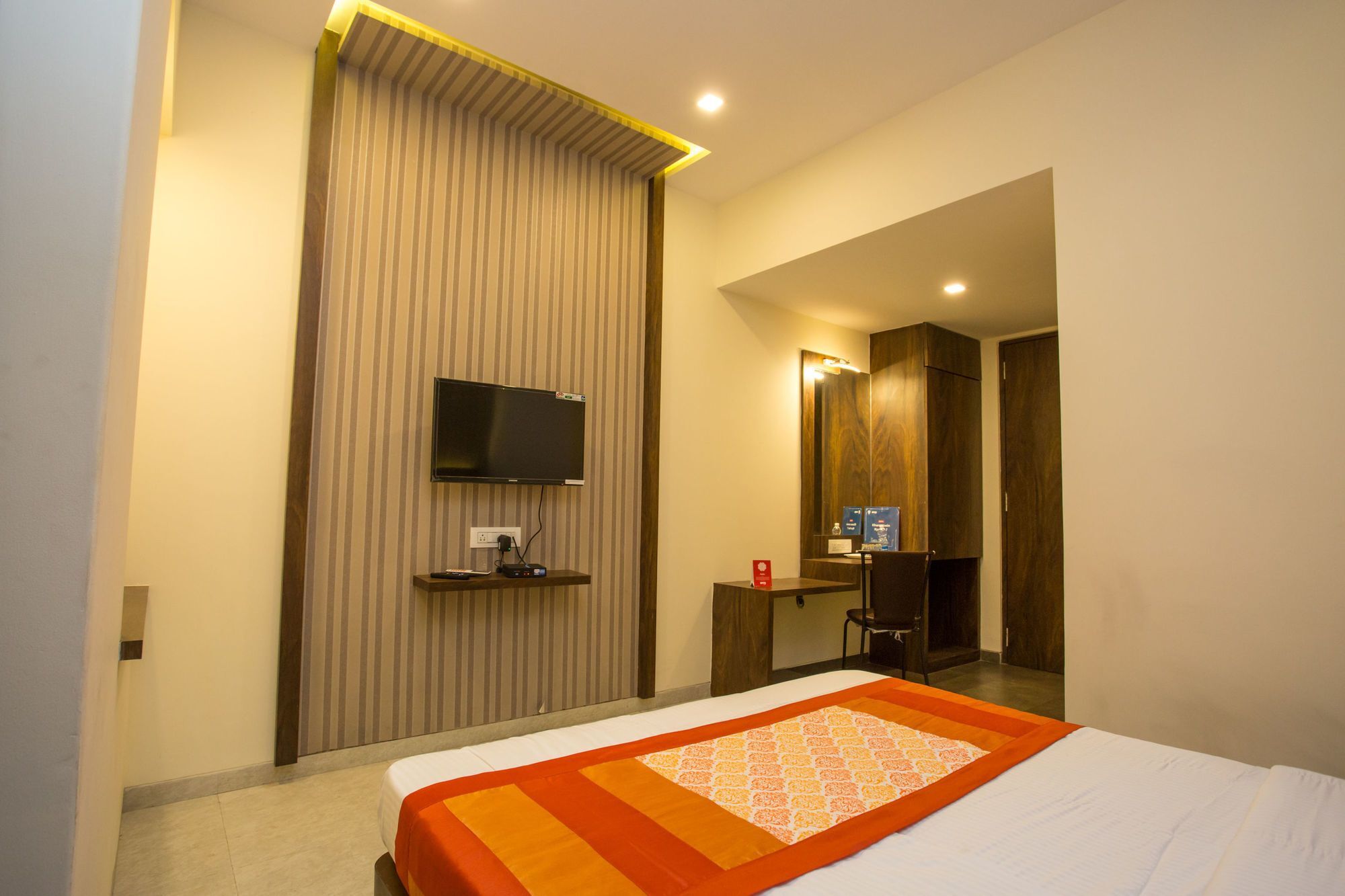 מלון נאווי מומבאי Oyo 7156 Hill View Residency מראה חיצוני תמונה